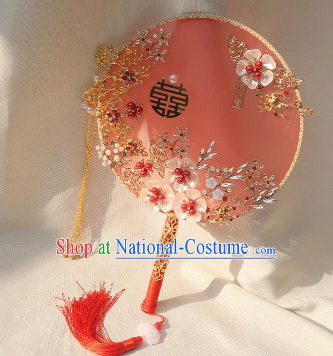 China Traditional Bride Red Silk Fan Handmade Wedding Shell Plum Palace Fan Classical Dance Red Beads Circular Fan