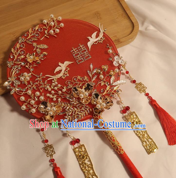 China Traditional Wedding Crystal Leaf Circular Fan Classical Dance Silk Fan Handmade Bride Red Palace Fan