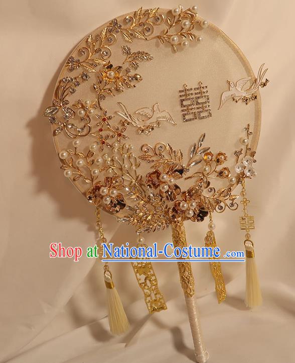 China Handmade Bride White Palace Fan Traditional Wedding Crystal Leaf Circular Fan Classical Dance Silk Fan