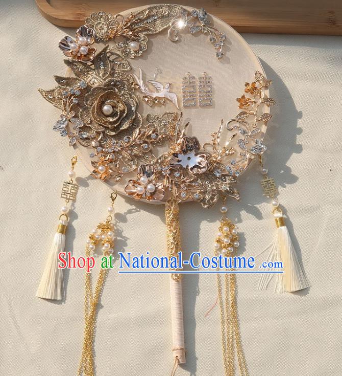 China Traditional Wedding Embroidered Peony Circular Fan Handmade Bride Golden Tassel Palace Fan Classical Dance White Silk Fan