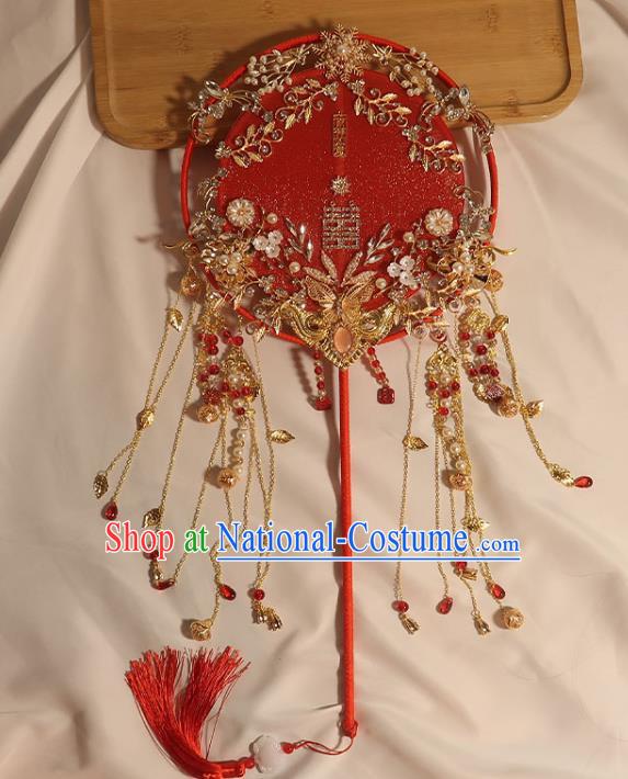 China Classical Dance Golden Bells Tassel Silk Fan Handmade Bride Palace Fan Traditional Wedding Red Circular Fan