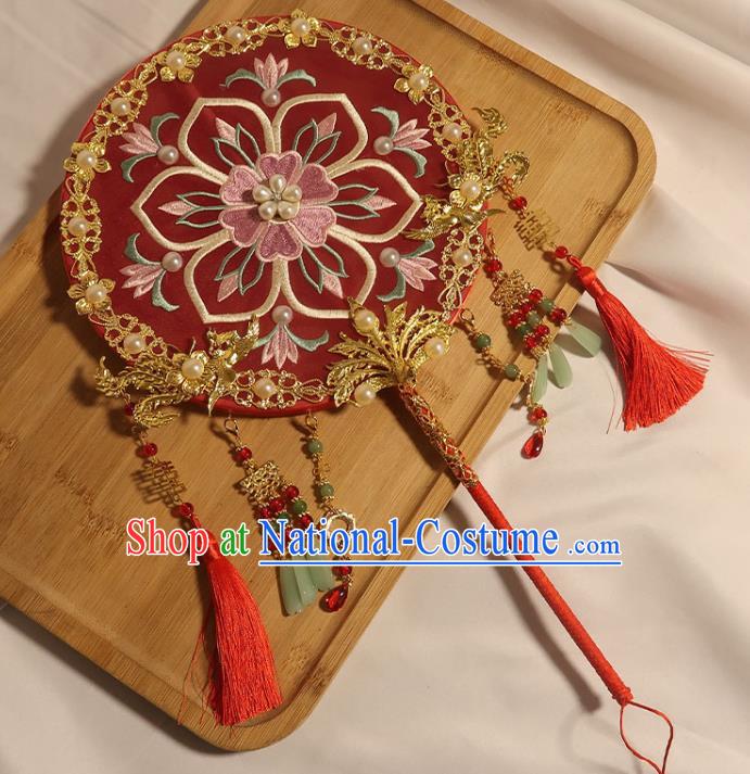 China Classical Dance Embroidered Red Silk Fan Handmade Bride Palace Fan Traditional Wedding Tang Dynasty Circular Fan