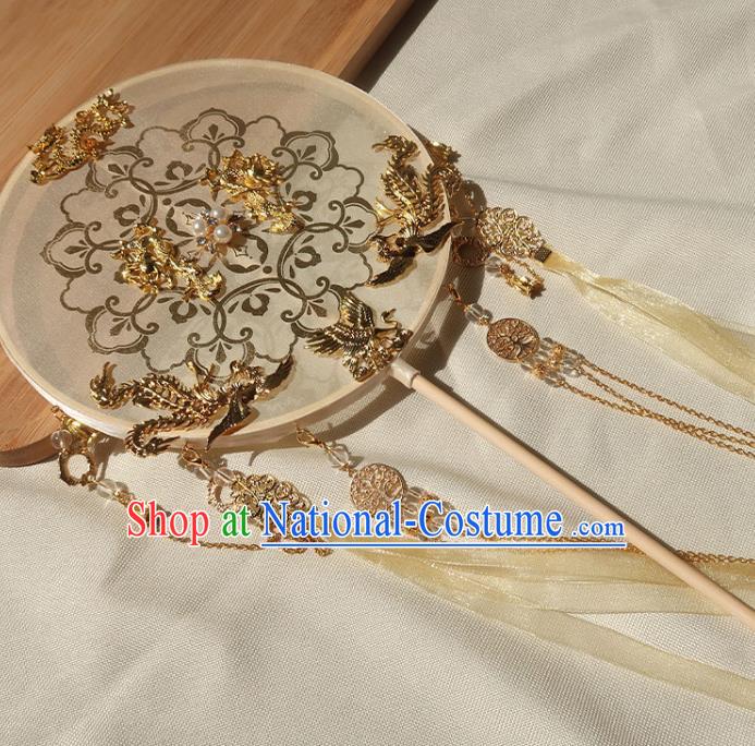 China Traditional Wedding Beige Ribbon Tassel Palace Fan Ancient Princess Silk Circular Fan Handmade Hanfu Fan