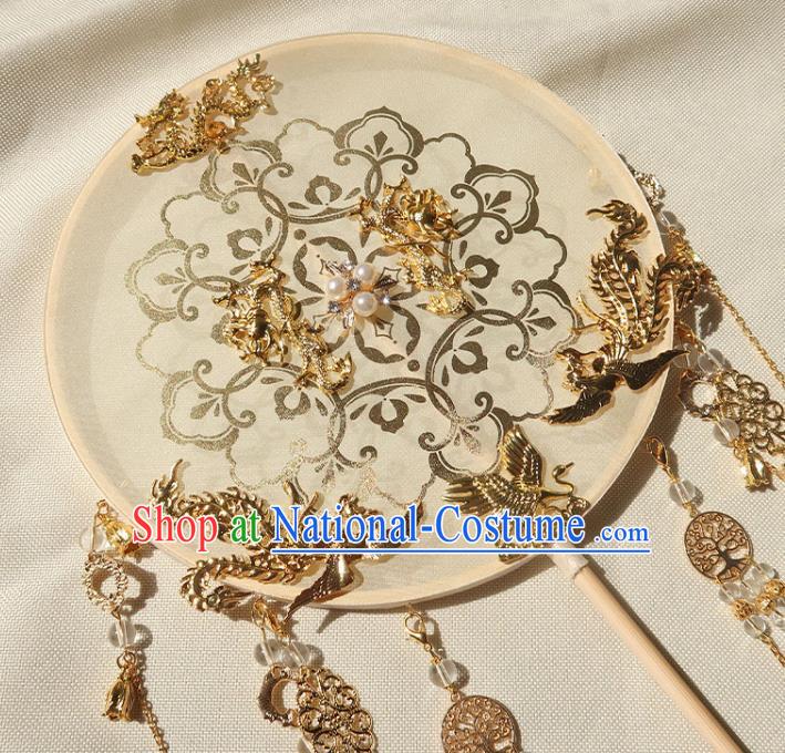 China Traditional Wedding Beige Ribbon Tassel Palace Fan Ancient Princess Silk Circular Fan Handmade Hanfu Fan