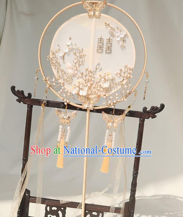 China Traditional Wedding Shell Flowers Circular Fan Handmade Hanfu Fan Bride White Silk Palace Fan