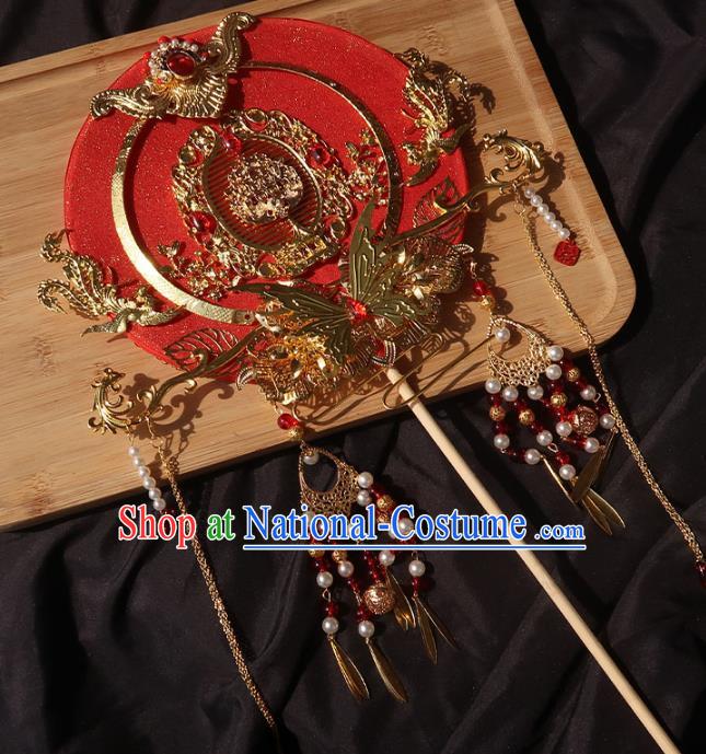 China Traditional Wedding Red Silk Circular Fan Handmade Hanfu Fan Bride Golden Butterfly Palace Fan