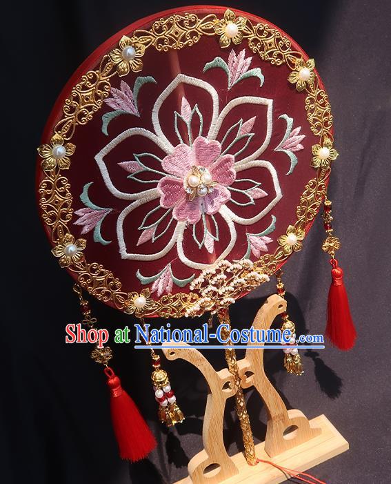 China Traditional Tang Dynasty Hanfu Circular Fan Classical Wedding Fan Handmade Embroidered Palace Fan