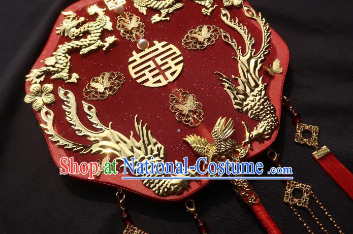 China Classical Wedding Fan Traditional Princess Hanfu Red Silk Fan Handmade Golden Dragon Phoenix Palace Fan