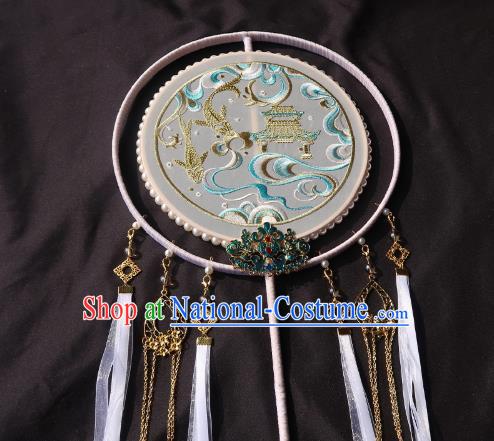 China Handmade Palace Fan Classical Wedding Bride Circular Fan Traditional Embroidered White Silk Hanfu Fan