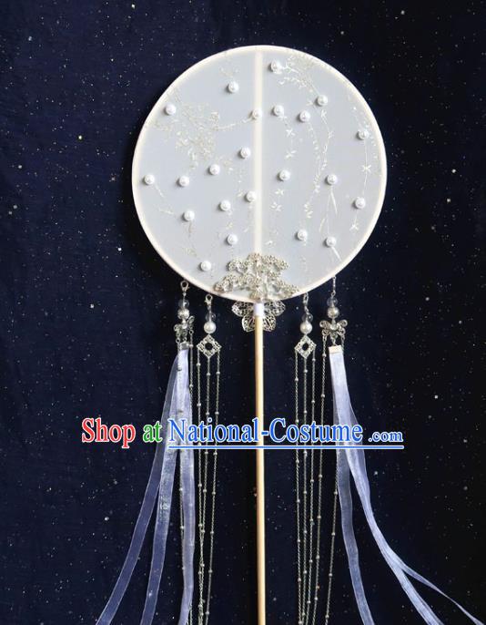 China Handmade Beads Palace Fan Traditional Hanfu White Ribbon Circular Fan Classical Princess Wedding Fan