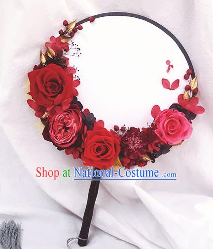 China Traditional Wedding Red Roses Fan Handmade Bride Palace Fan Classical Dance Circular Fan