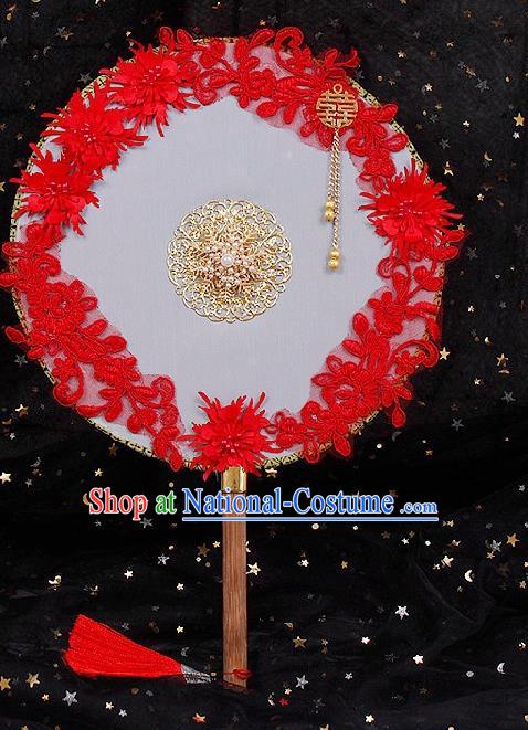 China Traditional Bride Circular Fan Wedding Silk Fan Handmade Red Lace Flowers Palace Fan