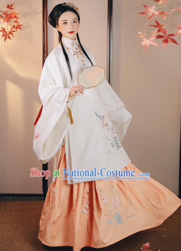 China Traditional Hanfu Dress Ming Dynasty Young Beauty Historical Clothing Ancient Noble Lady Costume