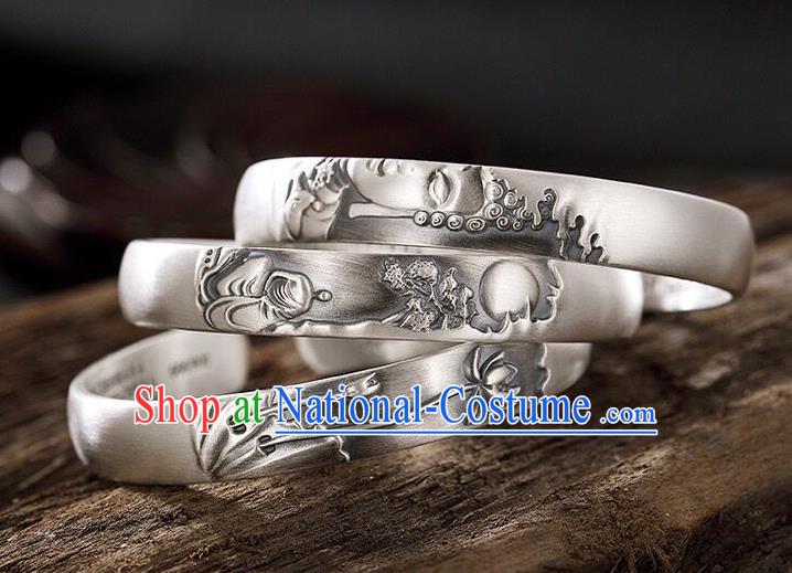 China Handmade Silver Carving Lotus Bracelet Traditional Wristlet Jewelry