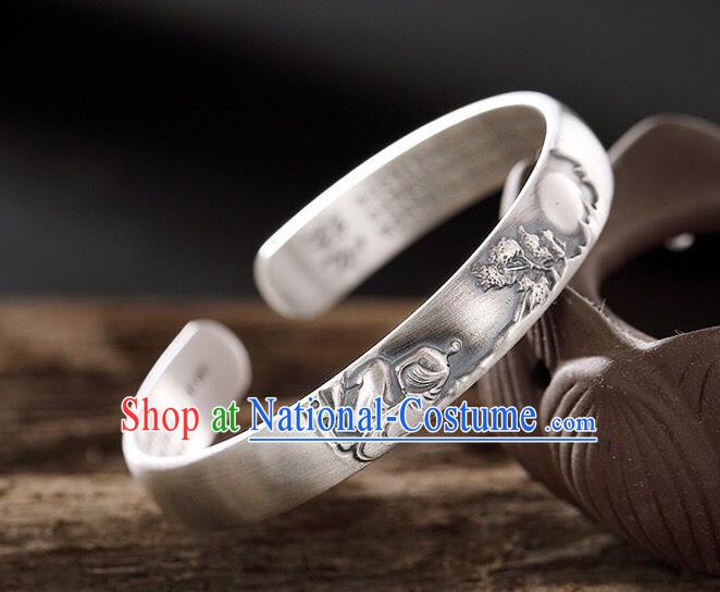 China Handmade Silver Carving Lotus Bracelet Traditional Wristlet Jewelry