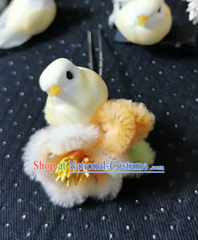 China Traditional Ancient Princess Plum Bird Hairpin Handmade Velvet Hair Stick