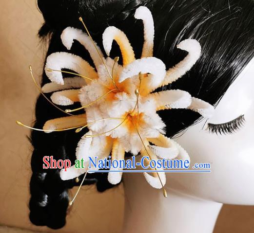 China Handmade Manjusaka Hair Stick Traditional Hanfu Yellow Velvet Hairpin