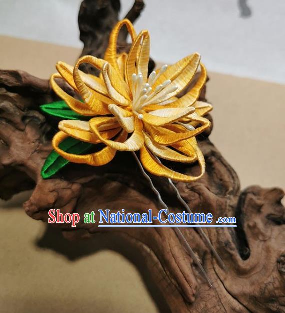 China Handmade Golden Epiphyllum Hair Stick Traditional Hanfu Silk Flower Hairpin