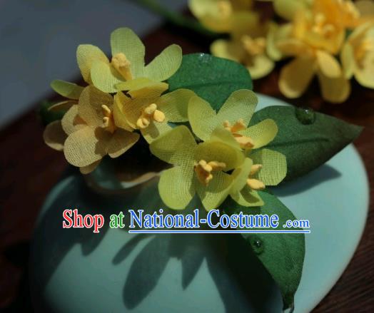 China Classical Cheongsam Hairpin Traditional Hanfu Yellow Silk Osmanthus Hair Stick