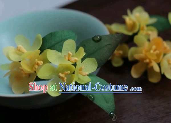 China Classical Cheongsam Hairpin Traditional Hanfu Yellow Silk Osmanthus Hair Stick