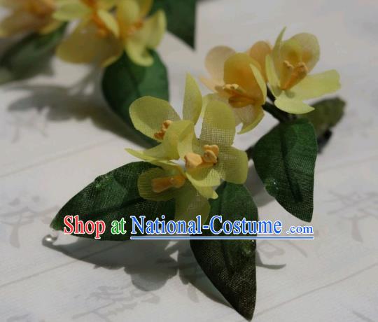 China Classical Cheongsam Hairpin Traditional Hanfu Yellow Silk Osmanthus Hair Stick