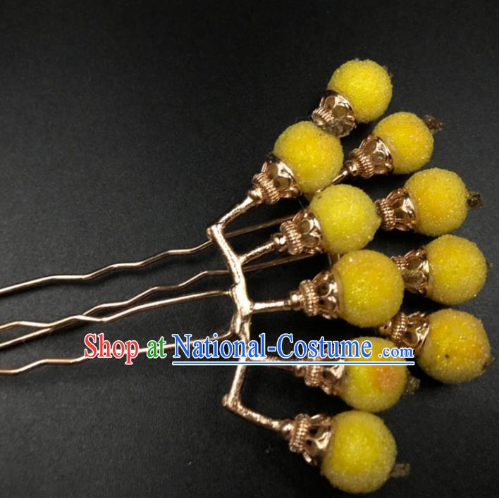 China Ancient Palace Lady Hairpin Traditional Ming Dynasty Yellow Berry Hair Stick Hair Accessories