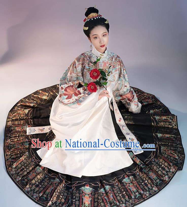 Traditional China Ming Dynasty Royal Countess Historical Clothing Ancient Noble Woman Costumes