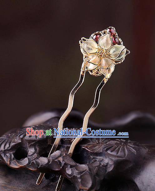 China Classical Golden Hair Stick Traditional Cheongsam Hair Accessories Handmade Garnet Beads Hairpin