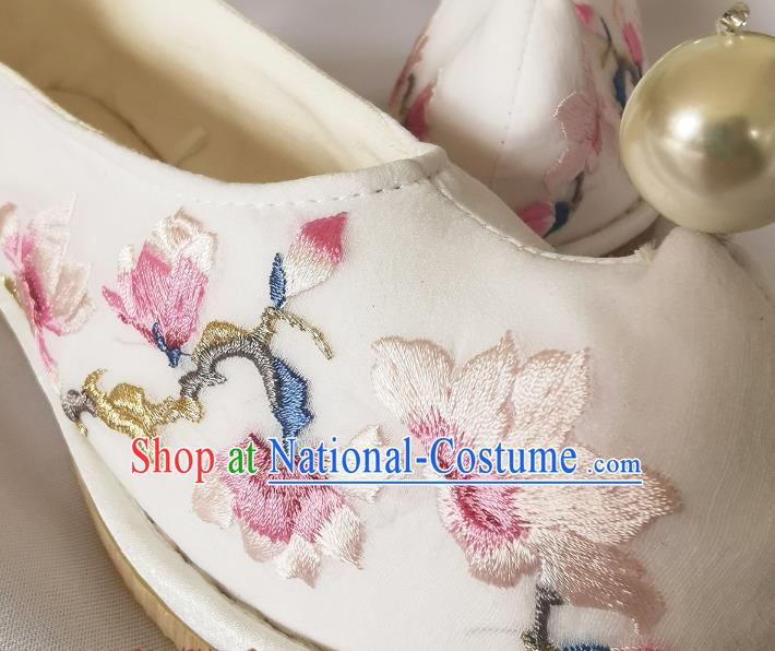 Handmade Chinese Traditional Hanfu Shoes Embroidered Mangnolia Shoes White Bow Shoes