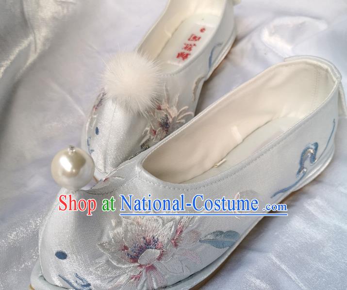 Handmade Chinese Princess Shoes Embroidered Epiphyllum Shoes Traditional Hanfu Shoes