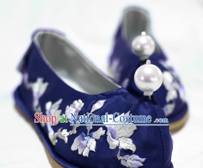 Handmade Chinese Royalblue Satin Shoes Traditional Hanfu Shoes Embroidered Mangnolia Shoes