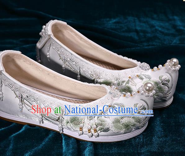 Chinese Traditional Embroidered Peony Shoes Handmade White Shoes Hanfu Pearls Shoes