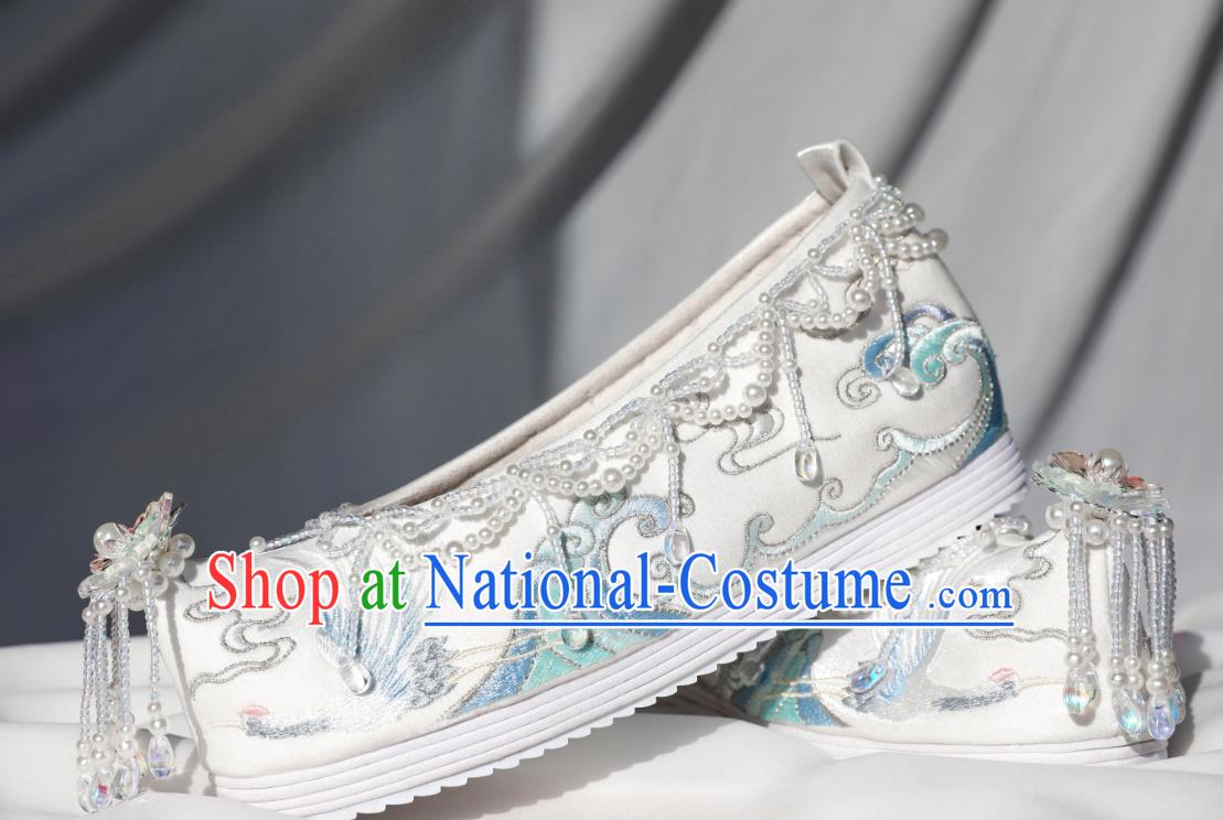 Handmade Chinese Hanfu Beads Tassel Shoes Embroidered Shoes Ancient Princess Shoes Traditional Shoes