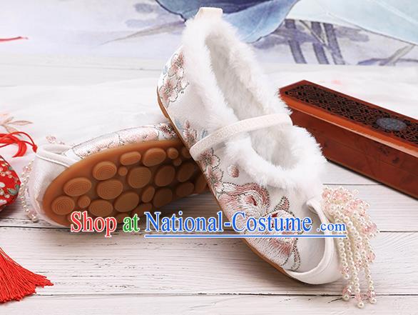 China National Winter Shoes Traditional Embroidered Shoes Classical Hanfu White Shoes for Kids