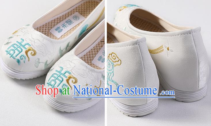 Chinese Classical Embroidered White Shoes Traditional Wedding Shoes Handmade Hanfu Shoes