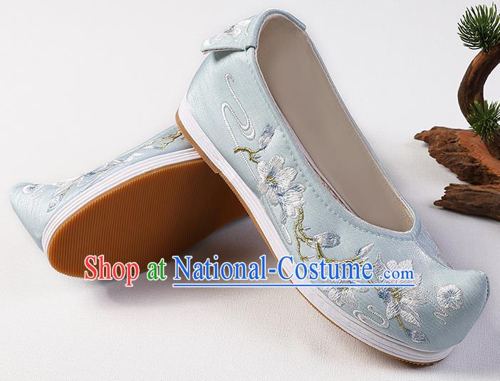 Chinese Ming Dynasty Princess Light Blue Shoes Handmade Embroidered Mangnolia Shoes Traditional Hanfu Bow Shoes