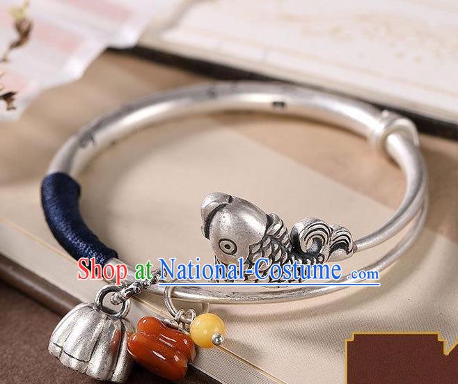 China Handmade Silver Fish Bracelet Accessories Traditional Agate Persimmon Tassel Bangle Jewelry