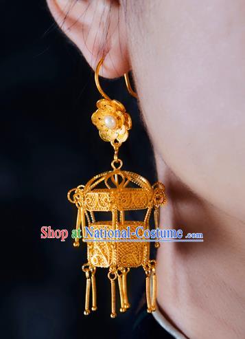 China Traditional Ming Dynasty Pearl Ear Jewelry Accessories Ancient Empress Golden Lantern Earrings