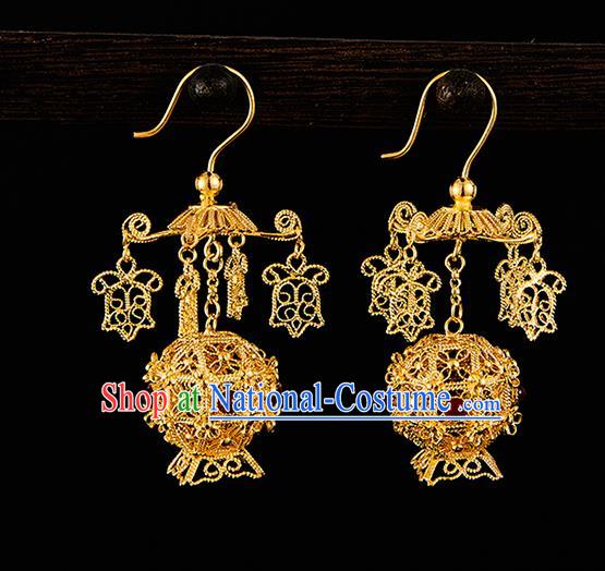 China Traditional Ming Dynasty Golden Lantern Ear Jewelry Accessories Ancient Empress Agate Earrings