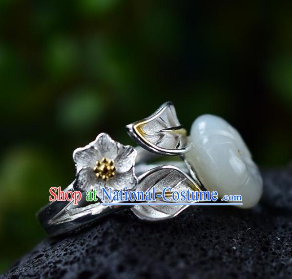 Chinese Classical Jade Plum Blossom Circlet Handmade Jewelry Accessories National Silver Carving Ring