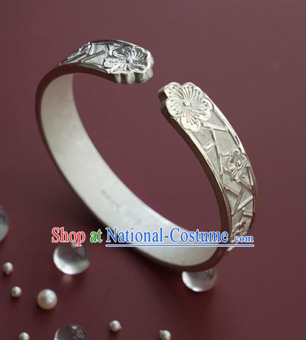 China Traditional National Carving Plum Blossom Bangle Jewelry Accessories Handmade Silver Bracelet