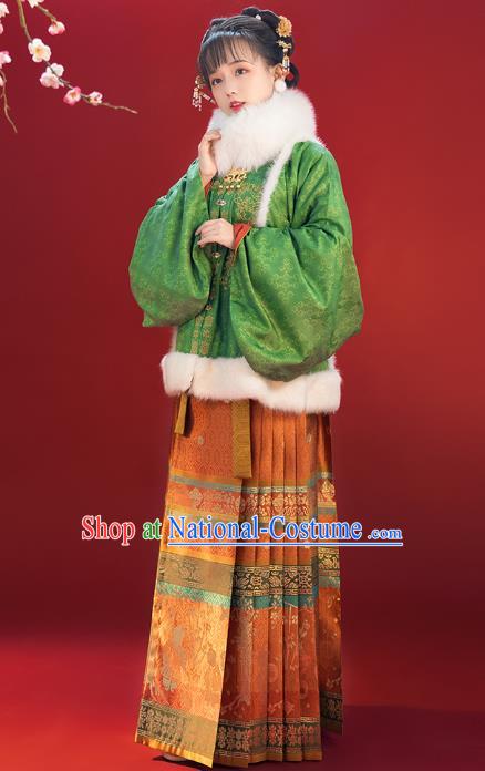 China Ancient Noble Beauty Hanfu Dress Traditional Ming Dynasty Royal Princess Historical Clothing