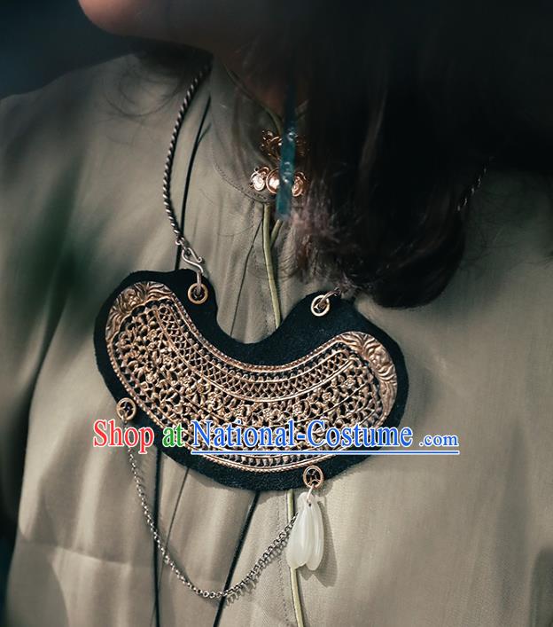 Chinese National Silver Necklace Handmade Ethnic Necklet Accessories Classical Longevity Lock