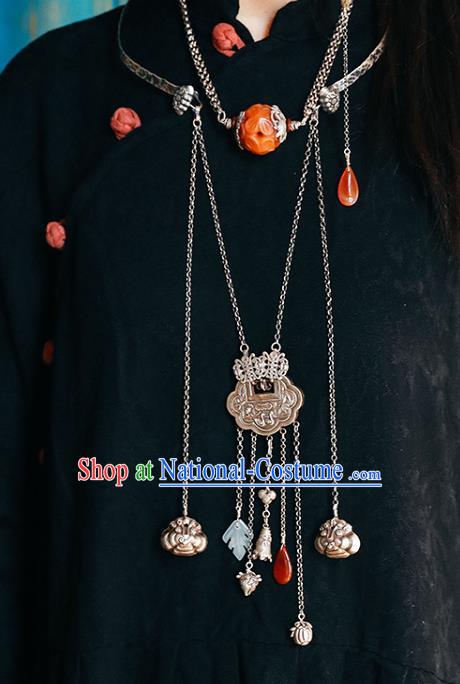 Chinese Handmade Classical Cheongsam Jewelry Accessories National Agate Necklace Ethnic Silver Tassel Necklet