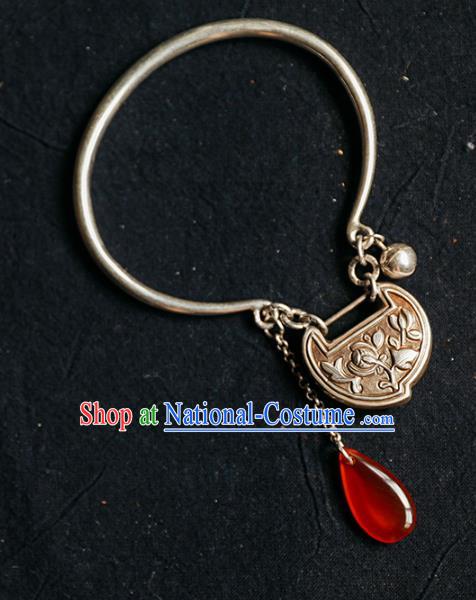 China Traditional Silver Carving Peach Bracelet Accessories Classical Bangle Tassel Wristlet Jewelry