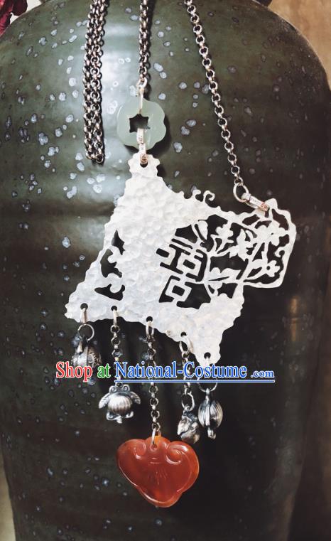 Chinese Handmade National Agate Necklace Classical Cheongsam Jewelry Accessories Ethnic Silver Bells Tassel Necklet