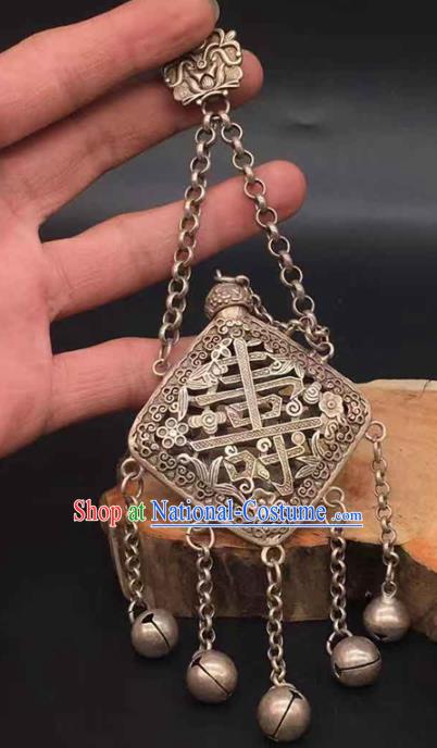 Chinese Handmade Bells Tassel Brooch Classical Ethnic Accessories National Silver Carving Sachet Pendant Jewelry