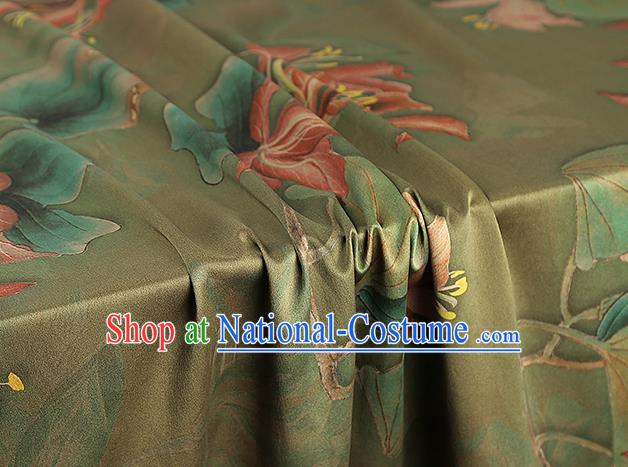 Chinese Traditional Green Silk Drapery Cheongsam Gambiered Guangdong Gauze Fabric Classical Flowers Pattern Brocade