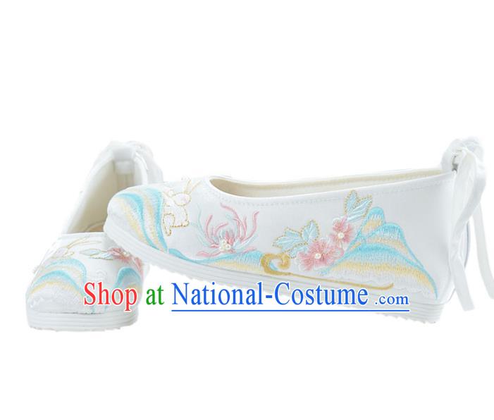 China National Spring Festival Shoes Traditional Embroidered Rabbit Shoes Women White Cloth Shoes