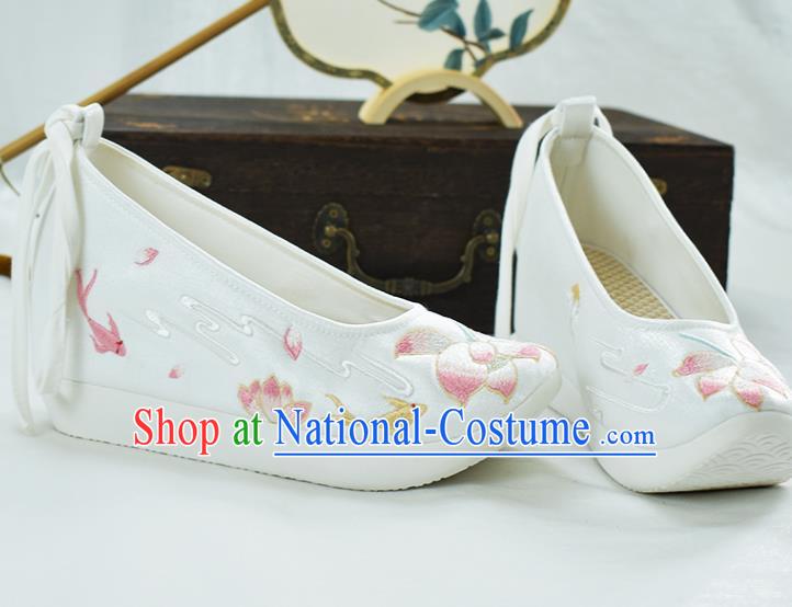 China Traditional Embroidered Lotus Shoe Ancient Princess White Cloth Shoes Classical Dance Shoes